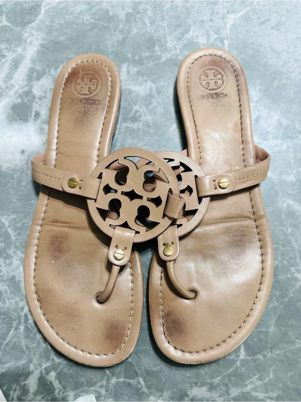 Tory Burch Miller Sandals Tan Size 9 Thong Flip Flop Designer Nude EUC Beige - Picture 4 of 4